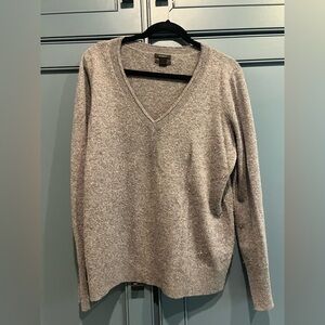 Halogen Heathered Gray cashmere V-Neck Sweater - L